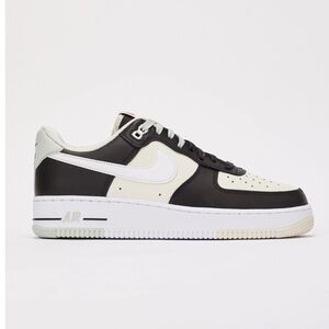 Nike Air Force 1 Low '07 LV8